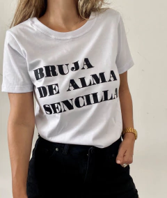 Remera BRUJA DE ALMA SENCILLA