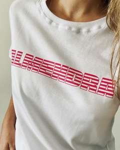Remera ALMENDRA