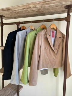 Blazer corto gamuzado (B210) en internet