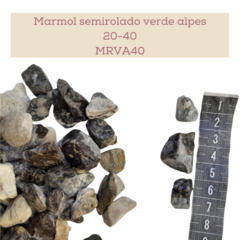 Piedra marmol semirolado verde alpes - tienda online