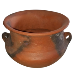 Maceta tinaja de barro artesanal