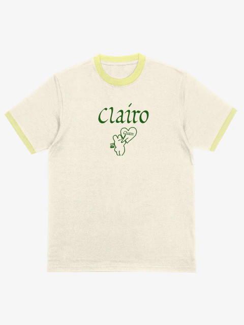 Camiseta Ringer Clairo Charm