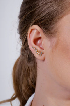 Pendiente de Tauro en oro 18K con Zafiros blancos o Brillantes - tienda online