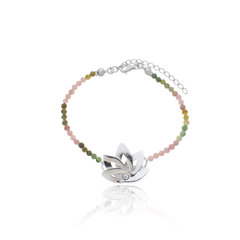 Pulsera de turmalinas naturales y flor de loto en plata con baño de oro o rodio - comprar online