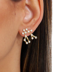 18k Gold Gemini earrings with white Sapphires or Diamonds on internet