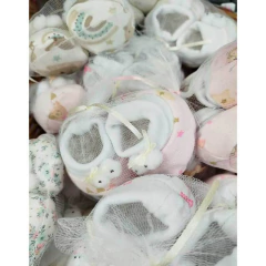 Art. 0055 - Escarpines con ojitos - comprar online