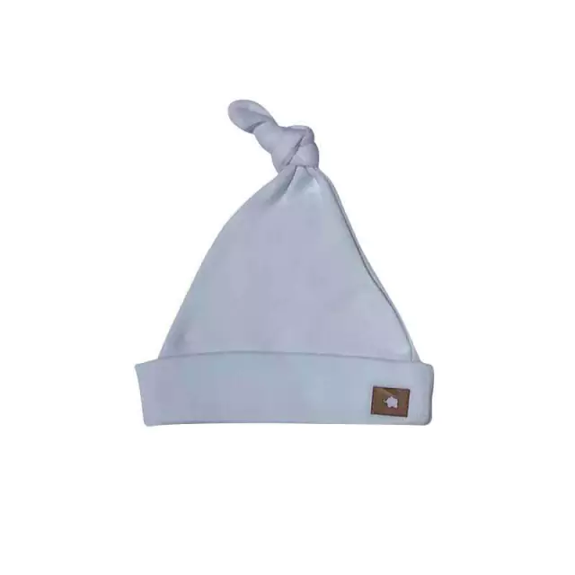 Gorrito con nudo