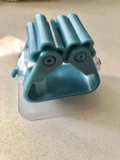 SOPORTE PARA ESCOBA x1 CON ADHESIVO - tienda online