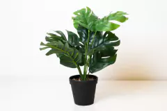 PLANTA ARTIFICIAL “NOA” CON MACETA NEGRA