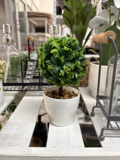 PLANTA ARTIFICIAL “TREE” ARBUSTO BAJO CON MACETA PLASTICA BLANCA - comprar online