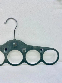 PERCHA DE TERCIOPELO PARA PAÑUELOS / PASHMINAS / COLLARES - tienda online