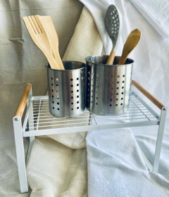 ESTANTE "ZIKKE" DE METAL CON MANIJAS DE MADERA "M" - tienda online