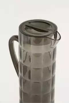 JARRA DE ACRILICO "NICOLE" CON MANIJA 1.5 L en internet