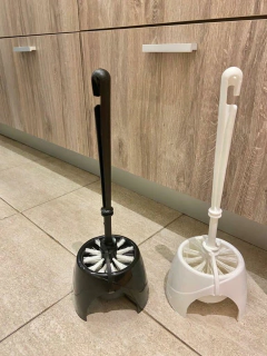 ESCOBILLA BLANCA / NEGRA - Marian Todo Organizado