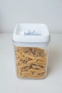 FRASCO "TREVI" CUADRADO "L" CON TAPA HERMETICO DE ACRILICO - comprar online