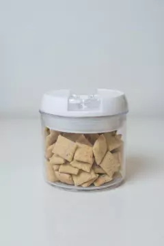 FRASCO "TREVI" REDONDO "XS" CON TAPA HERMETICO DE ACRILICO