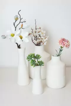 FLORERO "OPORTO" DE CERAMICA "M" BLANCO en internet