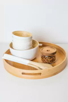 BANDEJA "VALSEN" REDONDA ALTA CON ASAS "M" - Marian Todo Organizado