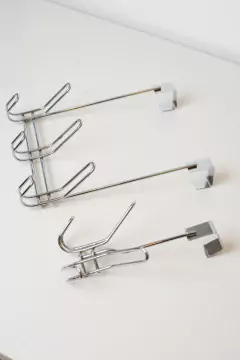 PERCHERO PARA PUERTA DE METAL 2 GANCHOS - Marian Todo Organizado