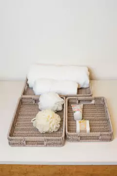 SET x3 BANDEJAS "LAURA" RECTANGULARES DE PP CON ASAS - comprar online