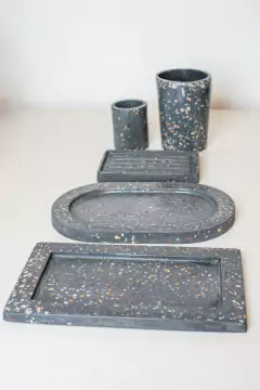 Imagen de VASO CHICO "TERRY" PORTA CEPILLOS DE TERRAZO