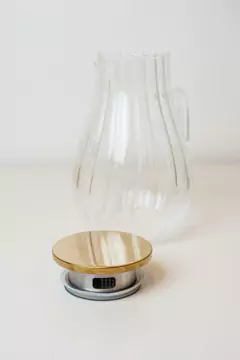 JARRA DE VIDRIO "PERLA" CON TAPA DORADA - comprar online