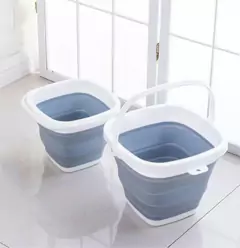 Imagen de BALDE DE SILICONA PLEGABLE GRANDE 10L