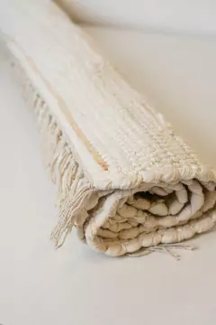 ALFOMBRA "ZAHARA" DE ALGODON CON FLECOS CRUDO - tienda online