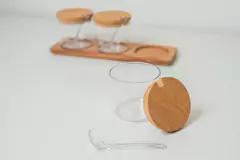 SET x3 FRASCOS REDONDOS "VENECIA" DE ACRILICO CON TAPA Y CUCHARA + BANDEJA - Marian Todo Organizado