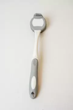 CEPILLO DE SILICONA PARA COCINA-BAÑO LARGO en internet