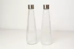 BOTELLA HUNGRIA DE VIDRIO CON TAPA DE ACERO 750 ML