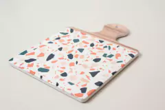 POSA FUENTES / PAVA DE CERAMICA CON BASE DE CORCHO en internet