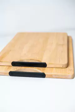 TABLA DE PICAR "INDONESIA" BAMBOO "L" CON AGARRADERA DE METAL NEGRA RECTA