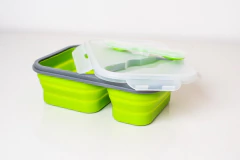 VIANDA / CONTENEDOR DE SILICONA RECTANGULAR PLEGABLE CON TAPA Y CUCHARA en internet