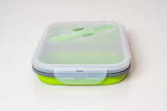 VIANDA / CONTENEDOR DE SILICONA RECTANGULAR PLEGABLE CON TAPA Y CUCHARA