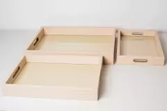 BANDEJA DE MADERA "SILANA" CON ASAS "M" BASE DECO en internet