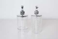 DISPENSER DE ACRILICO CON TAPA PLATEADA - comprar online