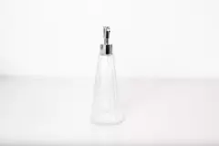 DISPENSER DE JABON LIQUIDO "RAYAS" DE VIDRIO CON PICO PLATEADO - Marian Todo Organizado