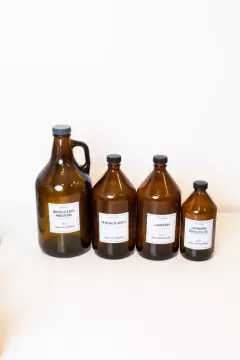 Imagen de FRASCO / BOTELLA "PRAGA" AMBAR "L" CON TAPA A ROSCA 1000cc