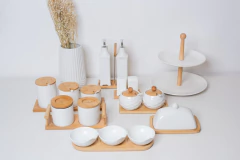 Imagen de SAL / PIMIENTERO DE CERAMICA "GRECIA" CON BASE DE BAMBOO RECTANGULAR #1