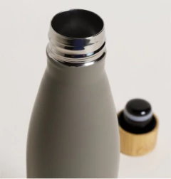 BOTELLA DE ACERO TERMICA "AMSTERDAM" CON BAMBOO 500ML - Marian Todo Organizado