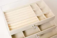 ORGANIZADOR / ALHAJERO "CORCEGA" CON 3 CAJONES Y DIVISIONES AFELPADO