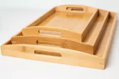 BANDEJA DE BAMBOO "VALSEN BOMBEE" CON MANIJAS LATERALES "M"