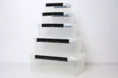 CAJAS CONTENEDORAS PLASTICAS "CASTELLO" CON TAPA Y TRABAS #4 - Marian Todo Organizado