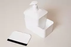 DISPENSER "HYLIUM 3" BLANCO CON PORTA ESPONJA Y ESPATULA RASPADORA en internet