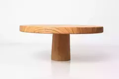 POSA TORTAS "SPONTINI" DE MADERA ALTO 25 CM DE DIAMETRO