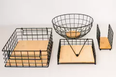 SERVILLETERO "FOLK" DE METAL CON BASE DE MADERA VERTICAL - tienda online