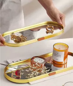 Imagen de BANDEJA OVALADA ESPEJADA "SHEIK" CON BORDES DORADOS