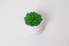 MACETA ROMBOS "SUCULENTA" BLANCA CON PLANTA ARTIFICIAL