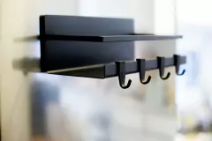 ESTANTE ORGANIZADOR "GERALDINE" IMANTADO SIMPLE CON 4 GANCHOS - comprar online